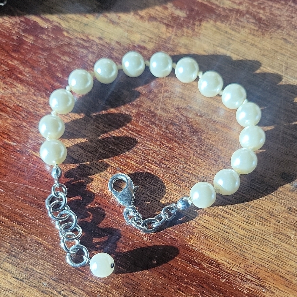 Vintage Genuine Pearl Bracelet with Silver Accents 8.5 inch